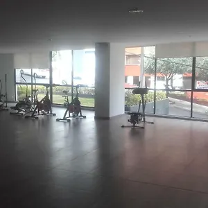Apartamento Ejecutivo Vista A Quito, Cerca A La Carolina, Quito